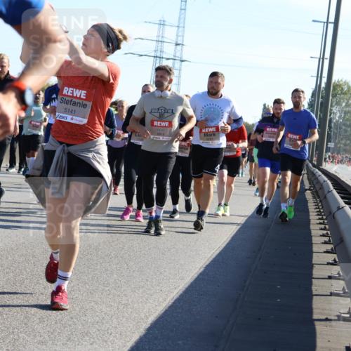03.10.2025 - Köhlbrandbrückenlauf Strokosch-Dieckow http://msf.ph/oto/9107490 03.10.2025 12:20:08 Position 3 5141, 6818, 5100 meine-sportfotos.de