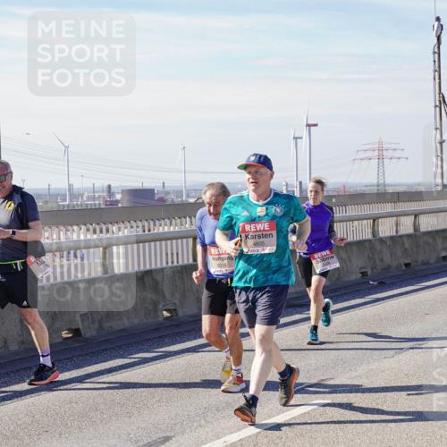 03.10.2025 - Köhlbrandbrückenlauf Michael Burmester http://msf.ph/oto/9107493 03.10.2025 12:50:44 Position 2 6310, 6208, 4605, 5173 meine-sportfotos.de