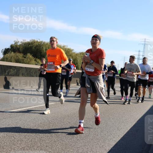 03.10.2025 - Köhlbrandbrückenlauf Strokosch-Dieckow http://msf.ph/oto/9107497 03.10.2025 12:20:09 Position 3 5141, 5852 meine-sportfotos.de