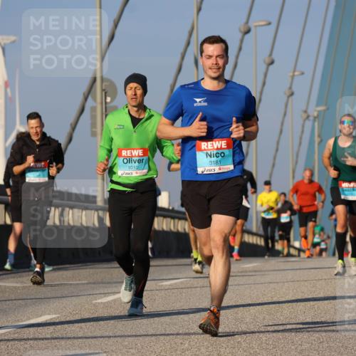 03.10.2025 - Köhlbrandbrückenlauf Strokosch-Dieckow http://msf.ph/oto/9107501 03.10.2025 09:37:12 Position 2 1010, 3181 meine-sportfotos.de