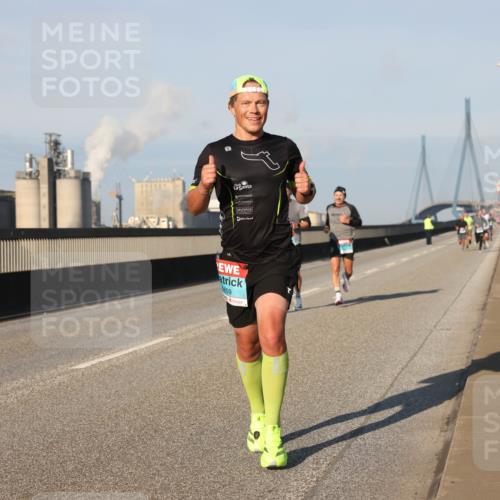 03.10.2025 - Köhlbrandbrückenlauf Lena Gebhardt http://msf.ph/oto/9107502 03.10.2025 09:40:23 Position 2 809 meine-sportfotos.de