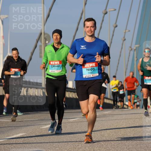 03.10.2025 - Köhlbrandbrückenlauf Strokosch-Dieckow http://msf.ph/oto/9107508 03.10.2025 09:37:13 Position 2 1010, 3181 meine-sportfotos.de