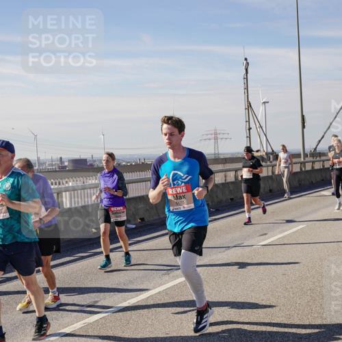 03.10.2025 - Köhlbrandbrückenlauf Michael Burmester http://msf.ph/oto/9107515 03.10.2025 12:50:45 Position 2 4605, 1207, 5173 meine-sportfotos.de