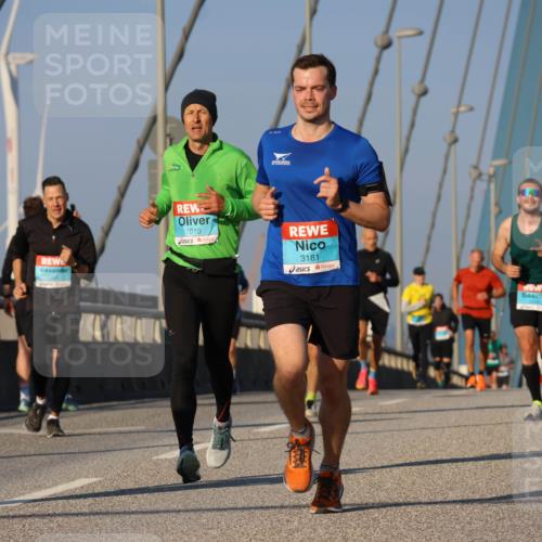 03.10.2025 - Köhlbrandbrückenlauf Strokosch-Dieckow http://msf.ph/oto/9107519 03.10.2025 09:37:13 Position 2 1010, 3181 meine-sportfotos.de