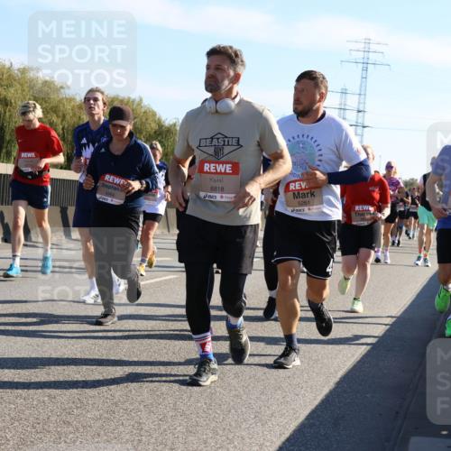 03.10.2025 - Köhlbrandbrückenlauf Strokosch-Dieckow http://msf.ph/oto/9107521 03.10.2025 12:20:11 Position 3 5107, 4964, 6818, 5261, 6497 meine-sportfotos.de