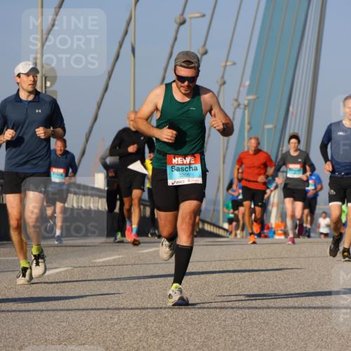 03.10.2025 - Köhlbrandbrückenlauf Strokosch-Dieckow http://msf.ph/oto/9107533 03.10.2025 09:37:16 Position 2 3205 meine-sportfotos.de