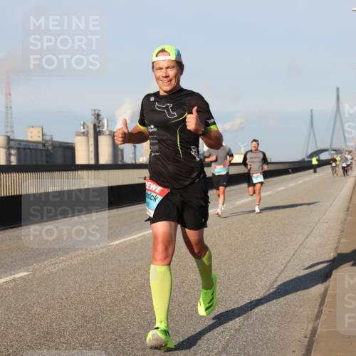 03.10.2025 - Köhlbrandbrückenlauf Lena Gebhardt http://msf.ph/oto/9107534 03.10.2025 09:40:23 Position 2  meine-sportfotos.de