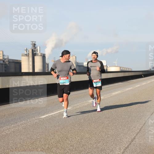 03.10.2025 - Köhlbrandbrückenlauf Lena Gebhardt http://msf.ph/oto/9107572 03.10.2025 09:40:25 Position 2 3785 meine-sportfotos.de