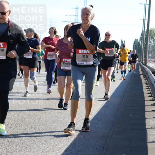 03.10.2025 - Köhlbrandbrückenlauf Strokosch-Dieckow http://msf.ph/oto/9107573 03.10.2025 12:20:18 Position 3 6261, 5167, 4950 meine-sportfotos.de