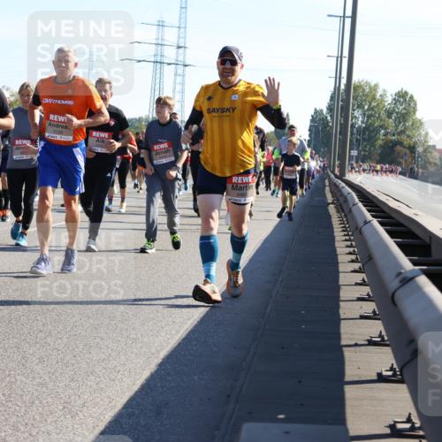 03.10.2025 - Köhlbrandbrückenlauf Strokosch-Dieckow http://msf.ph/oto/9107611 03.10.2025 12:20:25 Position 3 5128, 4670, 4602, 4434, 5983 meine-sportfotos.de
