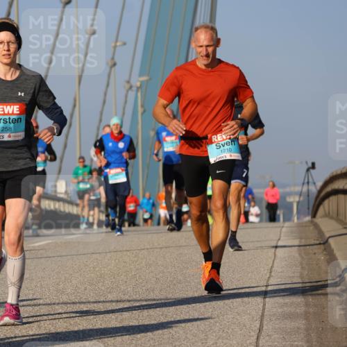 03.10.2025 - Köhlbrandbrückenlauf Strokosch-Dieckow http://msf.ph/oto/9107625 03.10.2025 09:37:25 Position 2 1258, 1210 meine-sportfotos.de