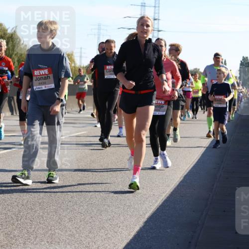 03.10.2025 - Köhlbrandbrückenlauf Strokosch-Dieckow http://msf.ph/oto/9107642 03.10.2025 12:20:28 Position 3 4434, 5204 meine-sportfotos.de