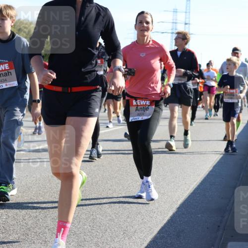 03.10.2025 - Köhlbrandbrückenlauf Strokosch-Dieckow http://msf.ph/oto/9107671 03.10.2025 12:20:30 Position 3 4434, 5204 meine-sportfotos.de