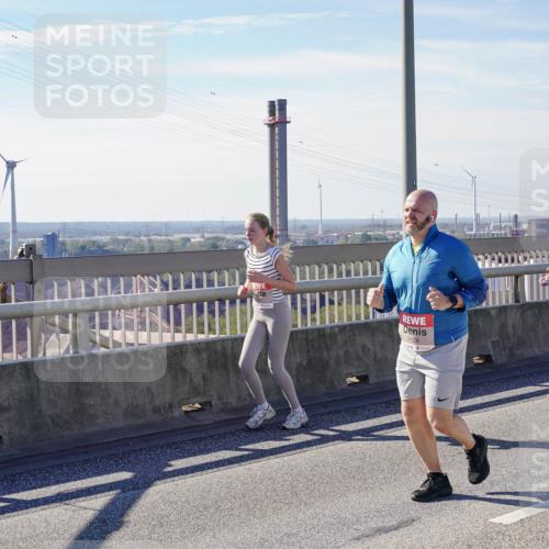 03.10.2025 - Köhlbrandbrückenlauf Michael Burmester http://msf.ph/oto/9107680 03.10.2025 12:50:53 Position 2 5129, 4620 meine-sportfotos.de