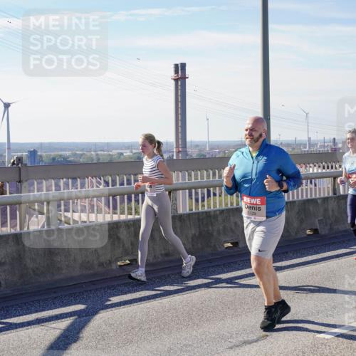 03.10.2025 - Köhlbrandbrückenlauf Michael Burmester http://msf.ph/oto/9107691 03.10.2025 12:50:53 Position 2 5129, 4620 meine-sportfotos.de