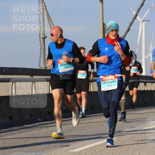 03.10.2025 - Köhlbrandbrückenlauf Strokosch-Dieckow http://msf.ph/oto/9107704 03.10.2025 09:37:33 Position 2 3593, 2955, 3079 meine-sportfotos.de