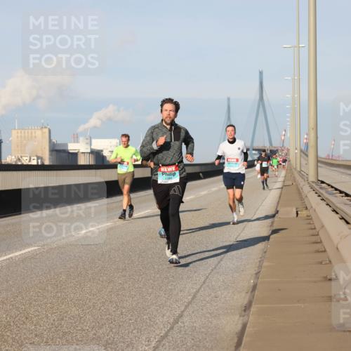 03.10.2025 - Köhlbrandbrückenlauf Lena Gebhardt http://msf.ph/oto/9107716 03.10.2025 09:40:35 Position 2 1184 meine-sportfotos.de
