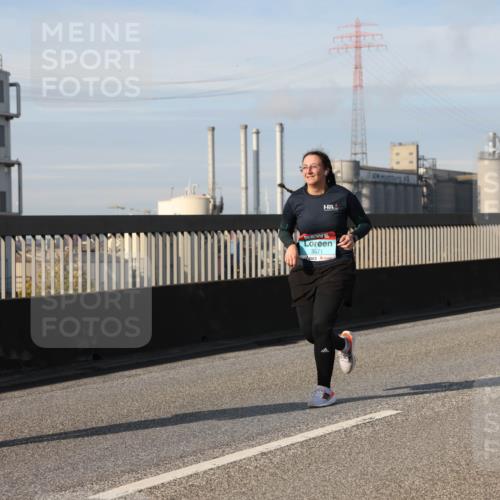 03.10.2025 - Köhlbrandbrückenlauf Lena Gebhardt http://msf.ph/oto/9107719 03.10.2025 10:13:49 Position 2 3571 meine-sportfotos.de