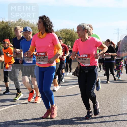 03.10.2025 - Köhlbrandbrückenlauf Strokosch-Dieckow http://msf.ph/oto/9107734 03.10.2025 12:20:42 Position 3 6712, 6150, 5385, 6149, 4469 meine-sportfotos.de