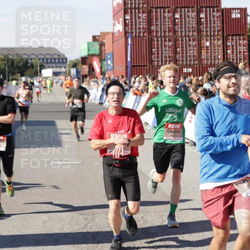 03.10.2025 - Köhlbrandbrückenlauf Jannik Wohlers http://msf.ph/oto/9107749 03.10.2025 12:59:19 Ziel 4108, 4164, 4226, 4371, 4441, 4940, 5967, 6036, 6154, 6390, 6391, 6478, 6484, 6493, 6609 meine-sportfotos.de