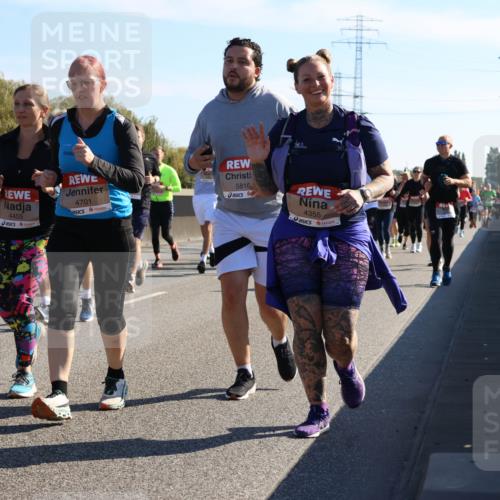 03.10.2025 - Köhlbrandbrückenlauf Strokosch-Dieckow http://msf.ph/oto/9107767 03.10.2025 12:20:46 Position 3 4615, 4455, 4701, 5816, 4355 meine-sportfotos.de