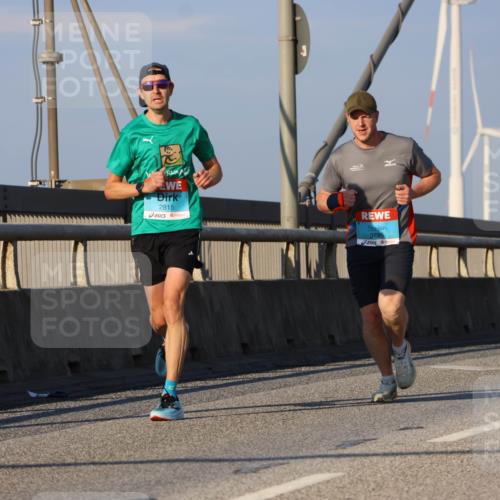 03.10.2025 - Köhlbrandbrückenlauf Strokosch-Dieckow http://msf.ph/oto/9107781 03.10.2025 09:37:43 Position 2 2815, 3795 meine-sportfotos.de