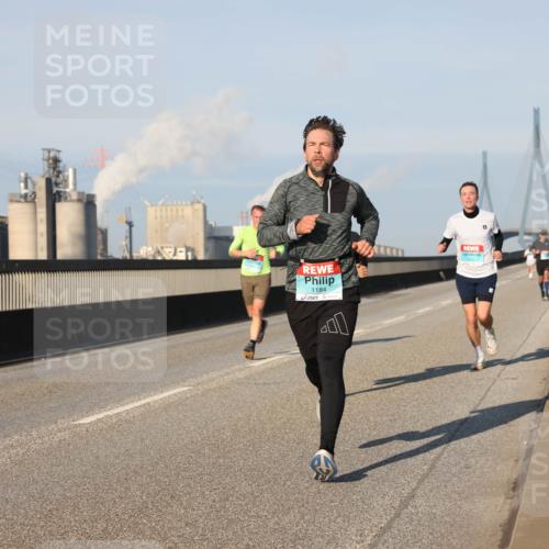 03.10.2025 - Köhlbrandbrückenlauf Lena Gebhardt http://msf.ph/oto/9107783 03.10.2025 09:40:35 Position 2 1184 meine-sportfotos.de
