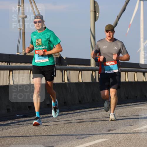 03.10.2025 - Köhlbrandbrückenlauf Strokosch-Dieckow http://msf.ph/oto/9107806 03.10.2025 09:37:43 Position 2 2815, 3795 meine-sportfotos.de