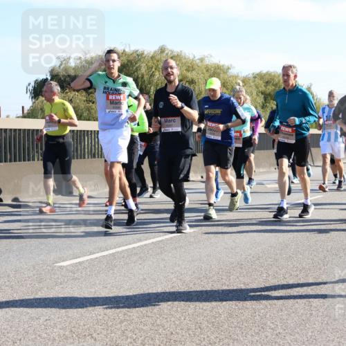 03.10.2025 - Köhlbrandbrückenlauf Strokosch-Dieckow http://msf.ph/oto/9107808 03.10.2025 12:20:50 Position 3 247, 6291, 6119, 6790, 4862 meine-sportfotos.de