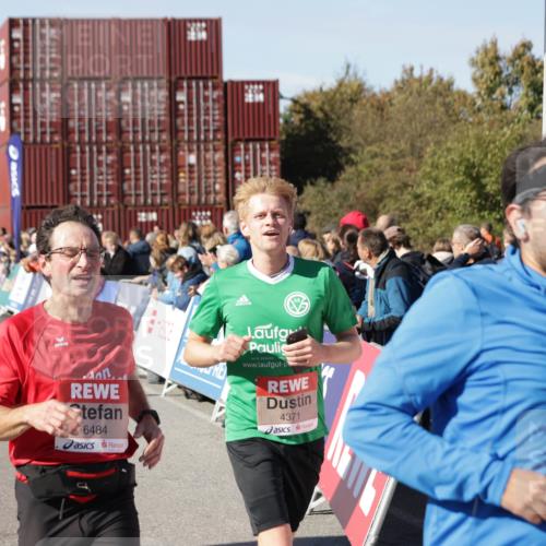 03.10.2025 - Köhlbrandbrückenlauf Jannik Wohlers http://msf.ph/oto/9107864 03.10.2025 12:59:20 Ziel 4108, 4164, 4226, 4371, 4441, 4940, 5967, 6036, 6154, 6390, 6391, 6478, 6484, 6493, 6609 meine-sportfotos.de