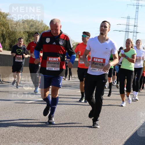 03.10.2025 - Köhlbrandbrückenlauf Strokosch-Dieckow http://msf.ph/oto/9107878 03.10.2025 12:21:00 Position 3 512, 5892, 5891 meine-sportfotos.de