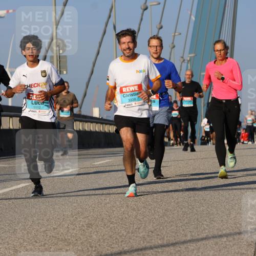 03.10.2025 - Köhlbrandbrückenlauf Strokosch-Dieckow http://msf.ph/oto/9107892 03.10.2025 09:37:51 Position 2 1167, 24, 1112, 3338 meine-sportfotos.de