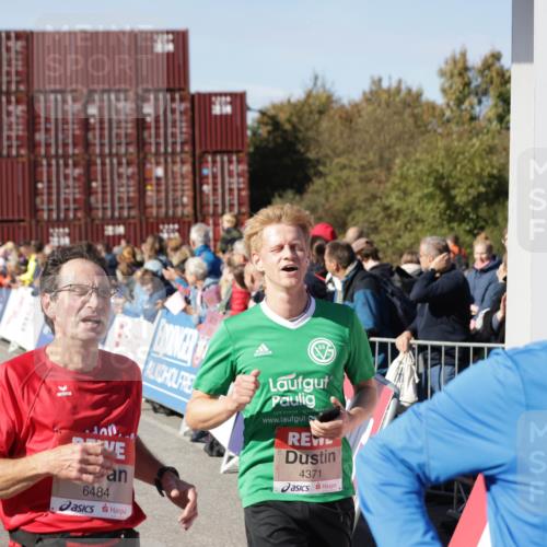 03.10.2025 - Köhlbrandbrückenlauf Jannik Wohlers http://msf.ph/oto/9107893 03.10.2025 12:59:20 Ziel 4108, 4164, 4226, 4371, 4441, 4940, 5967, 6036, 6154, 6390, 6391, 6478, 6484, 6493, 6609 meine-sportfotos.de