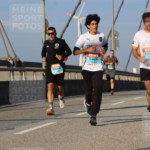 03.10.2025 - Köhlbrandbrückenlauf Strokosch-Dieckow http://msf.ph/oto/9107899 03.10.2025 09:37:51 Position 2 1167, 24, 1112, 3338 meine-sportfotos.de