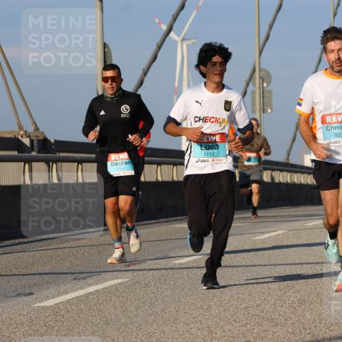 03.10.2025 - Köhlbrandbrückenlauf Strokosch-Dieckow http://msf.ph/oto/9107911 03.10.2025 09:37:52 Position 2 1167, 1112, 3338 meine-sportfotos.de