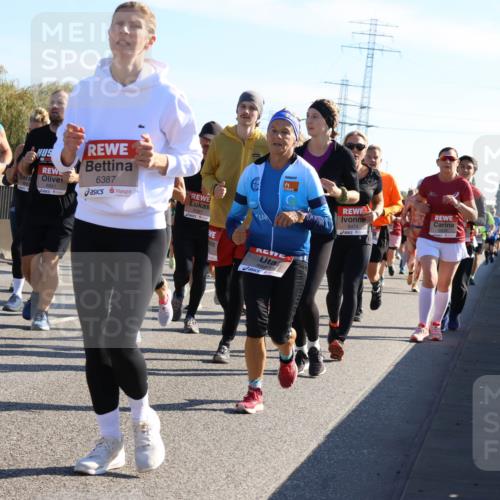 03.10.2025 - Köhlbrandbrückenlauf Strokosch-Dieckow http://msf.ph/oto/9107929 03.10.2025 12:21:05 Position 3 4840, 6387, 4841, 5087, 4883, 6474 meine-sportfotos.de