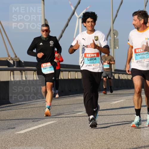 03.10.2025 - Köhlbrandbrückenlauf Strokosch-Dieckow http://msf.ph/oto/9107930 03.10.2025 09:37:52 Position 2 1167, 1112, 3338 meine-sportfotos.de