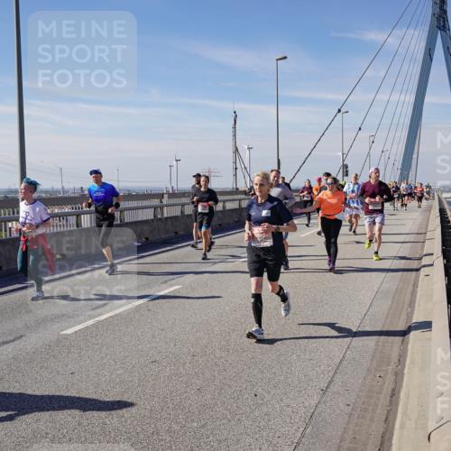 03.10.2025 - Köhlbrandbrückenlauf Michael Burmester http://msf.ph/oto/9107949 03.10.2025 12:51:03 Position 2  meine-sportfotos.de