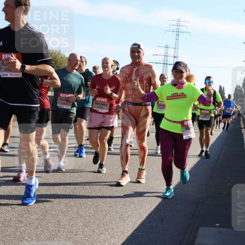 03.10.2025 - Köhlbrandbrückenlauf Strokosch-Dieckow http://msf.ph/oto/9107951 03.10.2025 12:21:11 Position 3 4962, 5214, 5839 meine-sportfotos.de