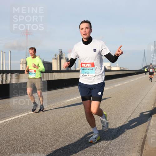 03.10.2025 - Köhlbrandbrückenlauf Lena Gebhardt http://msf.ph/oto/9107976 03.10.2025 09:40:38 Position 2 3702 meine-sportfotos.de