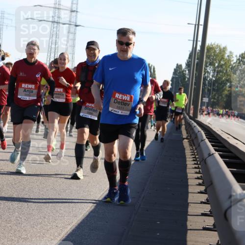 03.10.2025 - Köhlbrandbrückenlauf Strokosch-Dieckow http://msf.ph/oto/9108032 03.10.2025 12:21:18 Position 3 4729, 5682, 4829, 5686, 5511 meine-sportfotos.de