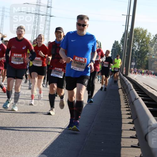 03.10.2025 - Köhlbrandbrückenlauf Strokosch-Dieckow http://msf.ph/oto/9108039 03.10.2025 12:21:18 Position 3 5682, 4729, 5685, 5686, 5511 meine-sportfotos.de