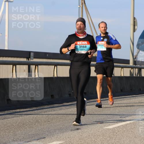03.10.2025 - Köhlbrandbrückenlauf Strokosch-Dieckow http://msf.ph/oto/9108048 03.10.2025 09:38:07 Position 2 1215, 1114, 2811 meine-sportfotos.de