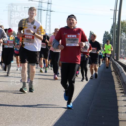 03.10.2025 - Köhlbrandbrückenlauf Strokosch-Dieckow http://msf.ph/oto/9108067 03.10.2025 12:21:22 Position 3 5150, 4210, 5684 meine-sportfotos.de
