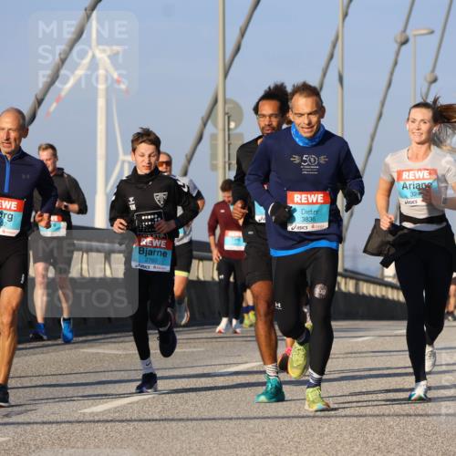 03.10.2025 - Köhlbrandbrückenlauf Strokosch-Dieckow http://msf.ph/oto/9108079 03.10.2025 09:38:13 Position 2 50, 1102, 16, 2760, 3836, 324 meine-sportfotos.de