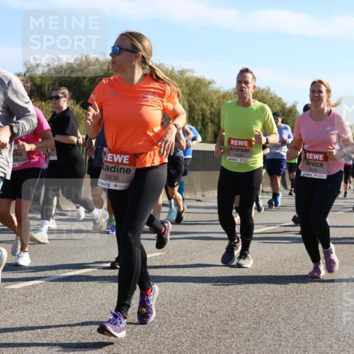 03.10.2025 - Köhlbrandbrückenlauf Strokosch-Dieckow http://msf.ph/oto/9108109 03.10.2025 12:21:26 Position 3 5032, 5836, 5658, 5656, 5683 meine-sportfotos.de
