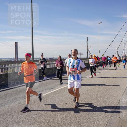 03.10.2025 - Köhlbrandbrückenlauf Michael Burmester http://msf.ph/oto/9108147 03.10.2025 12:51:08 Position 2 10, 581 meine-sportfotos.de