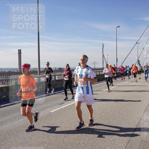 03.10.2025 - Köhlbrandbrückenlauf Michael Burmester http://msf.ph/oto/9108155 03.10.2025 12:51:08 Position 2 5815 meine-sportfotos.de