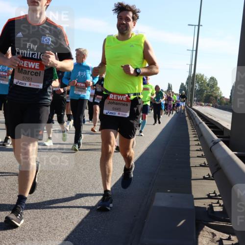 03.10.2025 - Köhlbrandbrückenlauf Strokosch-Dieckow http://msf.ph/oto/9108161 03.10.2025 12:21:33 Position 3 6541, 5761, 1, 6445 meine-sportfotos.de