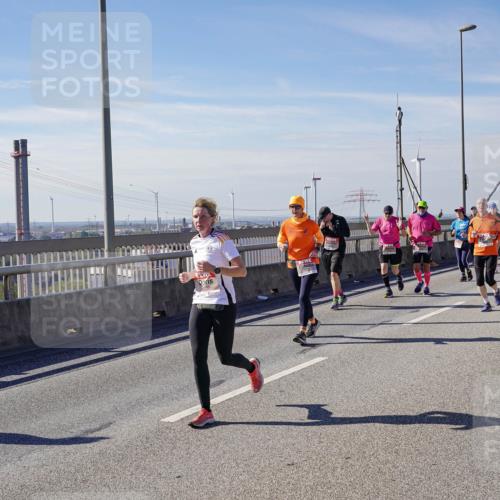 03.10.2025 - Köhlbrandbrückenlauf Michael Burmester http://msf.ph/oto/9108187 03.10.2025 12:51:10 Position 2  meine-sportfotos.de